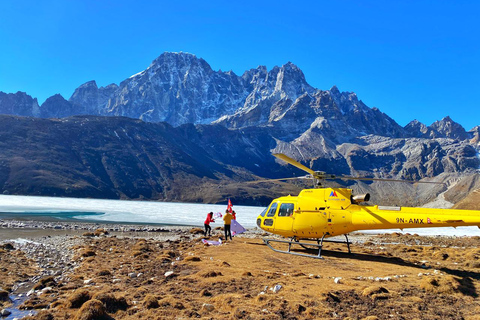 Depuis Katmandou : excursion en hélicoptère dans l'Himalaya (Gosaikunda)