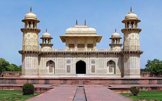 Delhi: All-Inclusive Taj Mahal & Agra Tagestour mit dem Zug