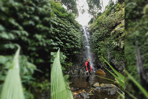 Bali Kanotpaddling: Asri kanjon