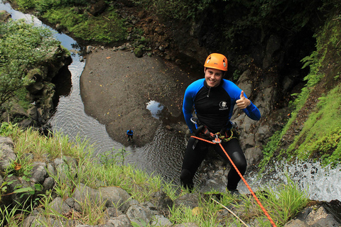 Bali Kanotpaddling: Asri kanjon