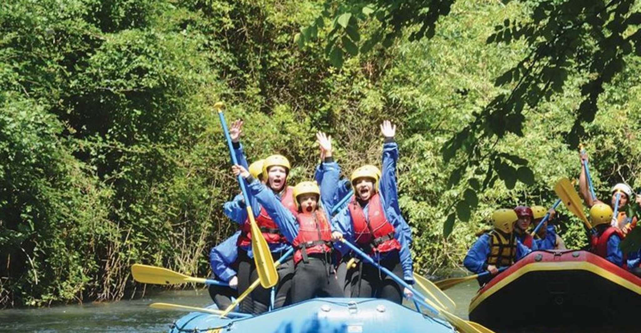 Avventura di rafting sul fiume in Umbria con pranzo delizioso