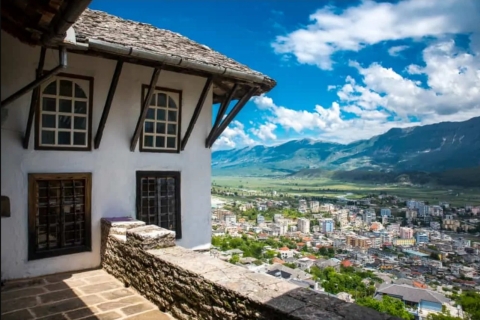 Vanuit Durres: Dagtrip Gjirokastra met kasteeltoegangGjirokaster dagtrip met kasteeltoegang