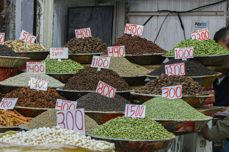 Visite de dégustation de nourriture dans la vieille ville