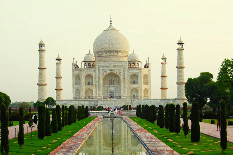 Depuis Delhi : visite privée d'Agra en voiture le même jour