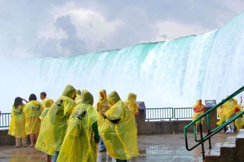 Depuis l'aéroport de Toronto : Excursion d'une journée aux chutes du NiagaraBateau Niagara et voyage derrière les chutes