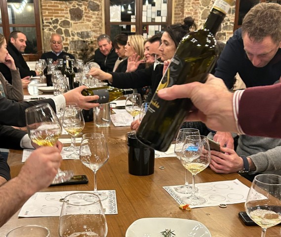 Visit Oristano Visit to a vineyard w/ wine tasting in Cerdeña, Italia