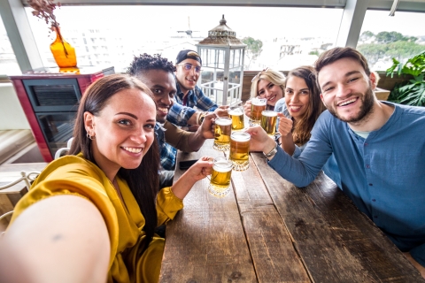 Private German Beer Tasting Tour in Hamburg Old Town 4-hour: Beer Tour with 8 Beers and Food