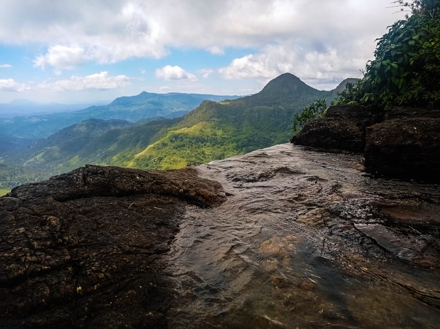 Hiking World's End: Sri Lanka's Overlooked Scenic Gem - Exploring Kiwis