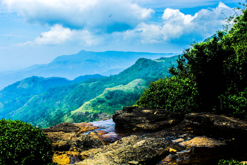 Hiking World's End: Sri Lanka's Overlooked Scenic Gem - Exploring Kiwis