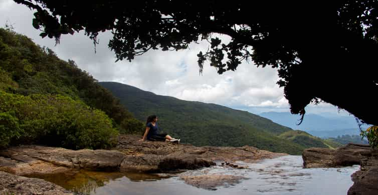 Hiking World's End: Sri Lanka's Overlooked Scenic Gem - Exploring Kiwis