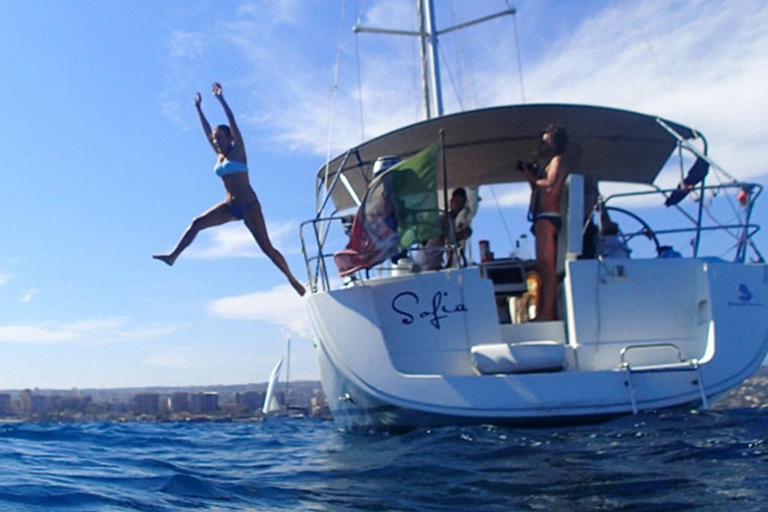 Katania: Rejs wzdłuż wybrzeża z aperitifem i proseccoPrywatna wycieczka