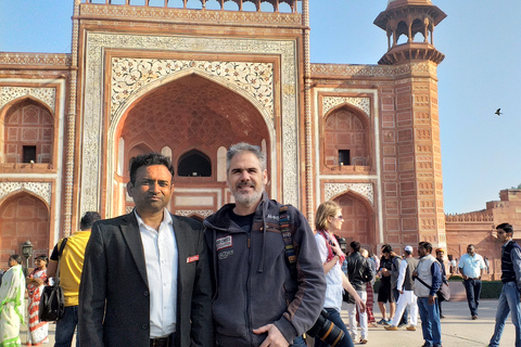 From Delhi: Private Day Trip to Agra and the Taj Mahal