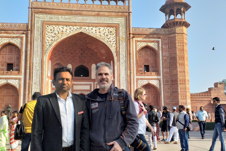 From Delhi: Private Day Trip to Agra and the Taj Mahal