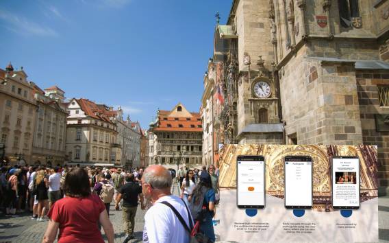 Prag: Charles Bridge Mobile Guide & Tower Ticket & VR Tour