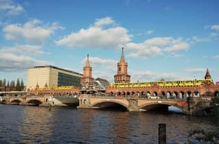 Berlin Friedrichshain: Stadtrundgang durch Grit und Gentrifizierung