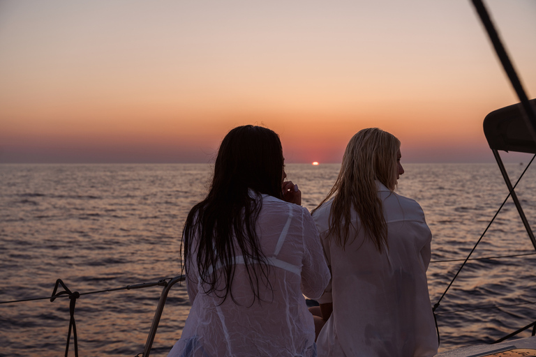 Heraklion: Sunset Zeilcruise Dia Eiland met SnorkelenEendaagse Zeilgroep met Trefpunt