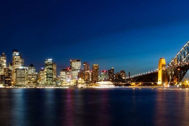 Sydney : Croisière de nuit privée avec vin