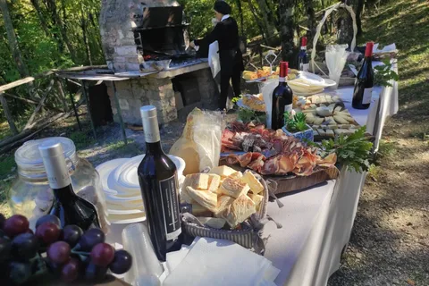 Umbria: caccia al tartufo nel bosco con pranzo
