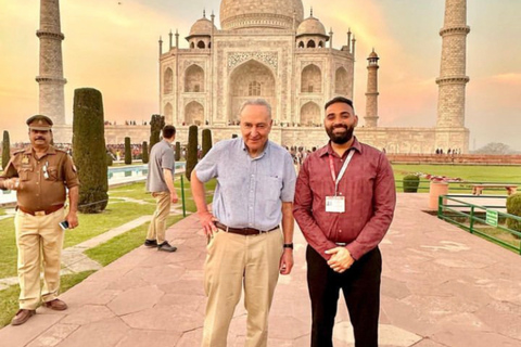 Delhi: Privat Taj Mahal Sunrise Tour med upphämtning och lunch