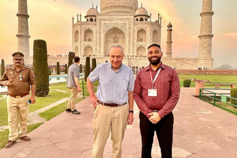 Delhi: Privat Taj Mahal Sunrise Tour med upphämtning och lunch