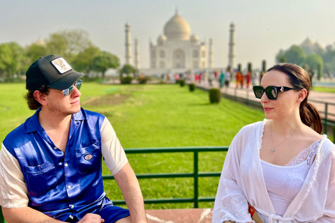 Delhi: Privat Taj Mahal Sunrise Tour med upphämtning och lunch