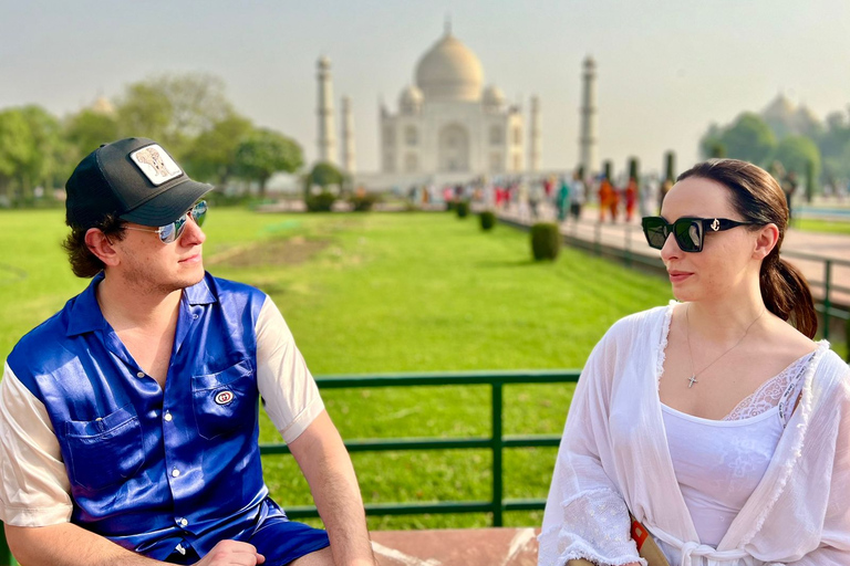 Delhi: Privat Taj Mahal Sunrise Tour med upphämtning och lunch