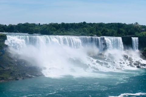 Von Toronto aus: Niagarafälle - Luxus-Tagestour mit KreuzfahrtTagestour mit Bootsfahrt