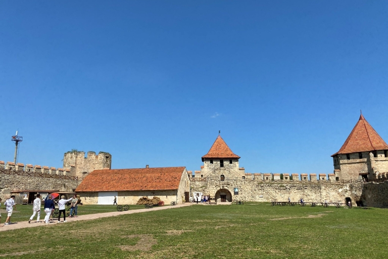 vanuit Moldavië: Transnistrië, Bender Curchi-klooster met de auto