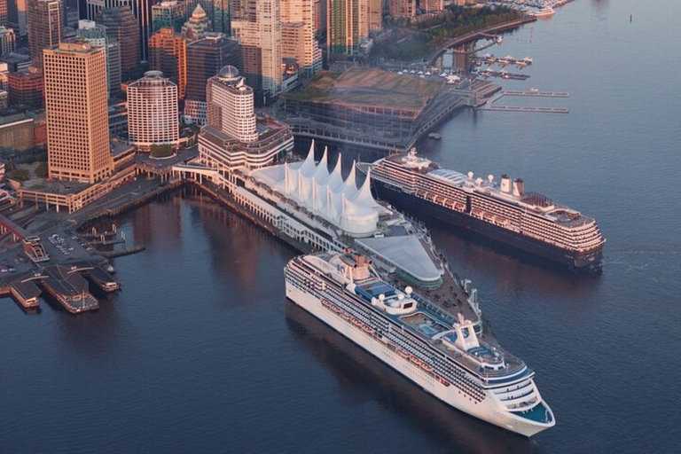 Terminal de cruceros Canada Place a Aeropuerto de Vancouver YVRSedán de lujo (2 personas, 2 maletas)