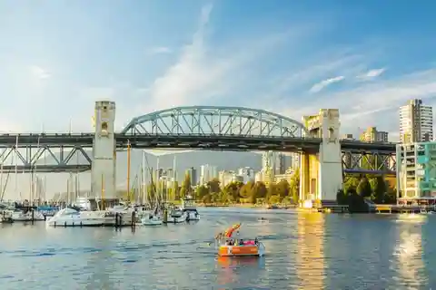 5hr Private Sightseeing Tour-Vancouver City (fr YVR/Cruise)
