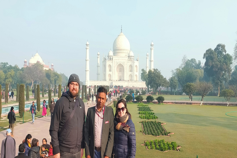 Von Delhi aus: Private Taj Mahal und Agra Fort Reise mit dem AutoNur Privatwagen und Reiseleiter