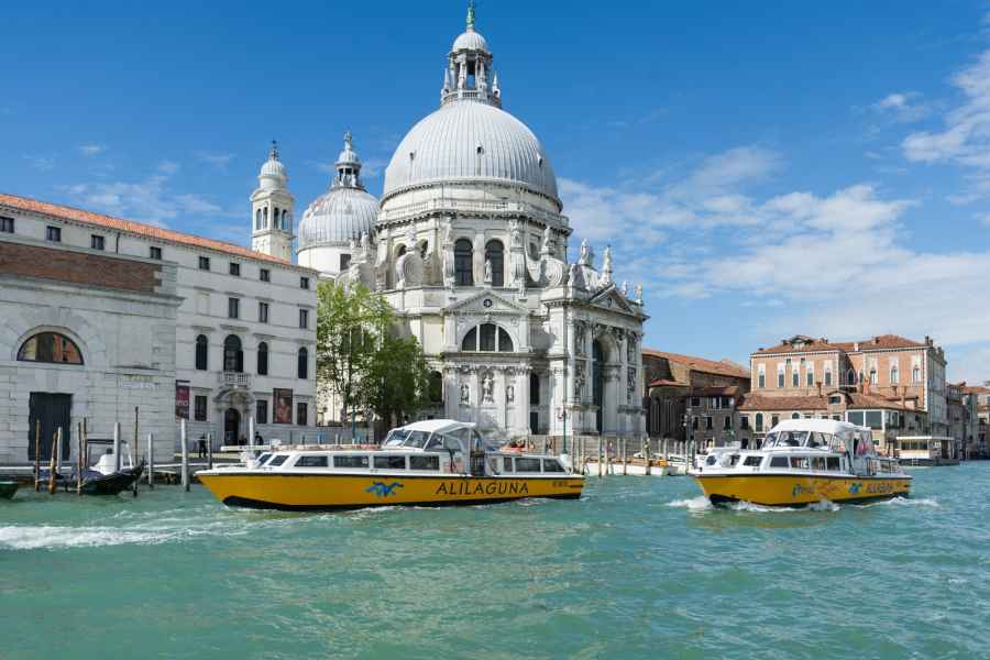 Venedig: Bootstransfer zum/vom Marco Polo Flughafen mit 3 Routen. Foto: GetYourGuide
