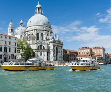 Venice: Boat Transfer to/from Marco Polo Airport w/ 3 Routes