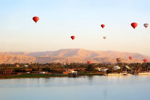 Au départ d'Hurghada : 1 nuit à Louxor, montgolfière et transfert