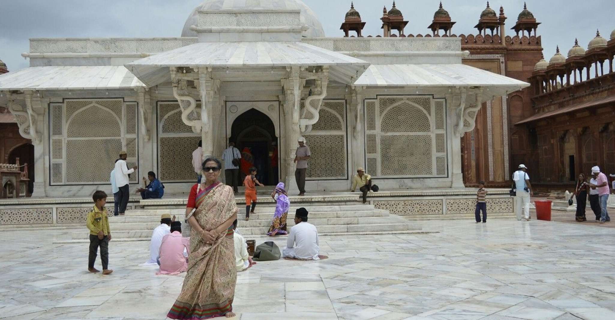 Book Official Tour Guide for Fatehpur Sikri. - Housity