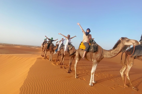 De Ouarzazate à Marrakech : Circuit de 3 jours dans le désert avec randonnée chamelièreCamp du désert standard