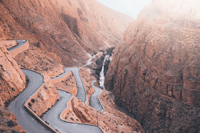 Da Ouarzazate a Marrakech: tour nel deserto di 3 giorni con Camel TrekCampo nel deserto standard