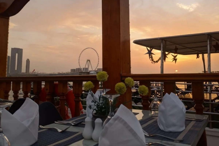 Marina Dhow Dinner Cruise Dubai mit privatem Transfer