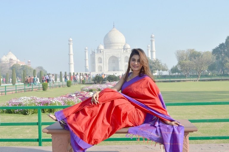 Delhi : Excursion privée d'une journée au Taj Mahal avec déjeuner et option billetterieVoiture + Guide + Déjeuner (buffet)