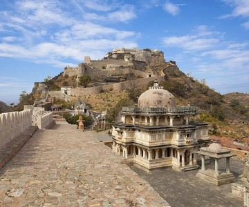 Trasferimento da Jodhpur a Udaipur via Ranakpur e Kumbhalgarh Fort