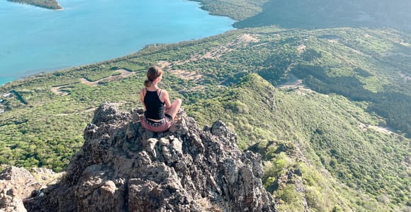 Mauritius: Le Morne Mountain Guided Sunrise Hike and Climb