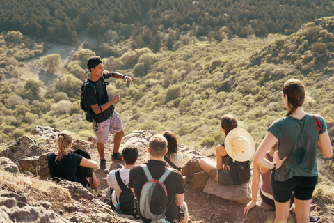 Mauritius: Le Morne Mountain Guided Sunrise Hike and ClimbLe Morne Mountain Sunrise Hike &amp; Climb