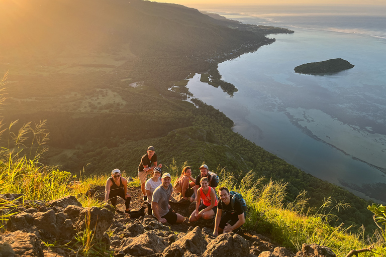 Mauritius: Le Morne Mountain Guided Sunrise Hike and ClimbLe Morne Mountain Sunrise Hike &amp; Climb