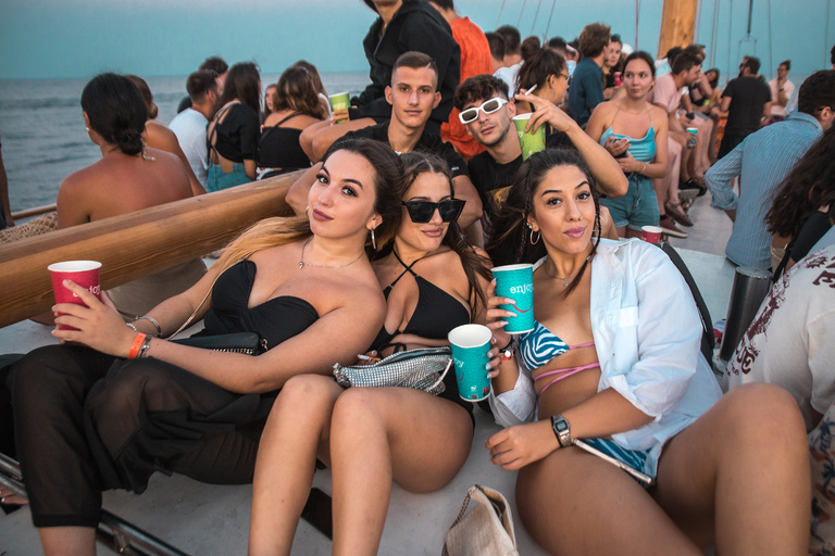 Malta: Lazy Pirate Boat Party with Drinks &amp; Food