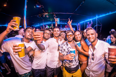 Malta: Lazy Pirate Boat Party van 5 uur met drankjes & eten