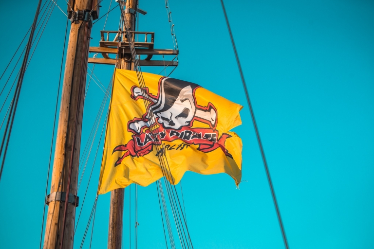Malta: Piratenschiffparty mit Verpflegung