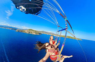 Nizza: Parasailing-Abenteuer mit Blick auf die französische Riviera