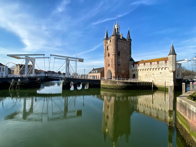 Zierikzee: City tour with guide "The legendes" NL/EN