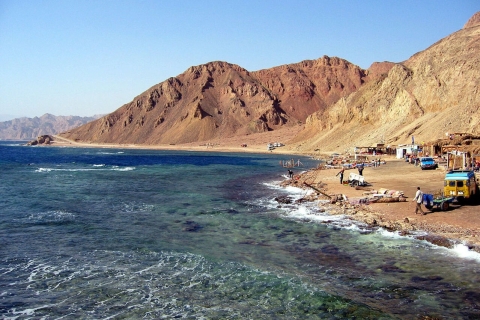 Von Sharm aus: Private Tour zum Dahab Canyon, ATV, Kamel & Mittagessen