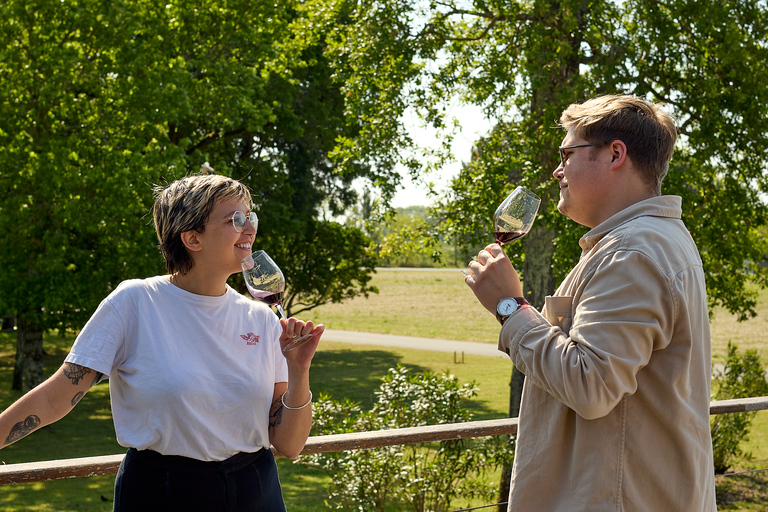 Bordeaux: Saint-Emilion and Medoc Full-Day Wine Experience